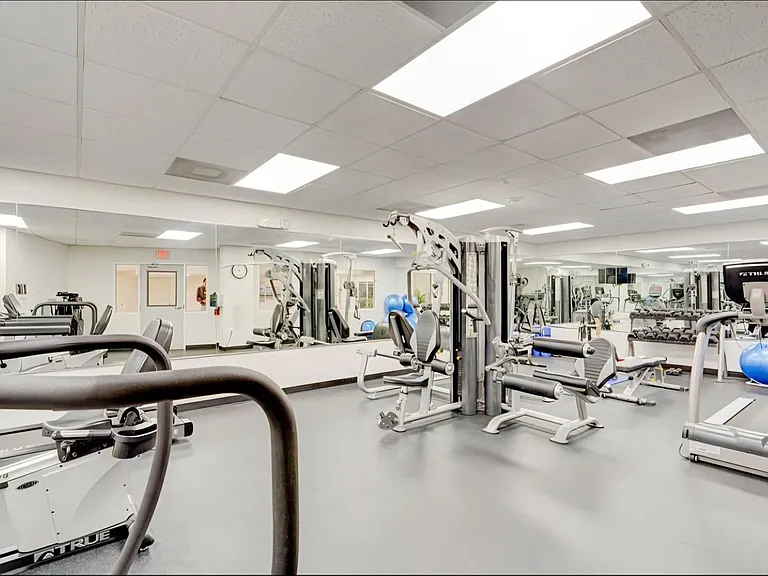 3430 Galt Ocean Dr #1 — Photo 53