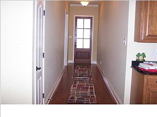 2nd image of 923 Grant Park Dr