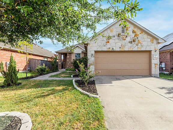 4th image of 12013 Crownstone Ln