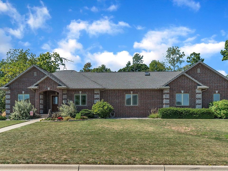 1st image of 4846 Monarch Dr