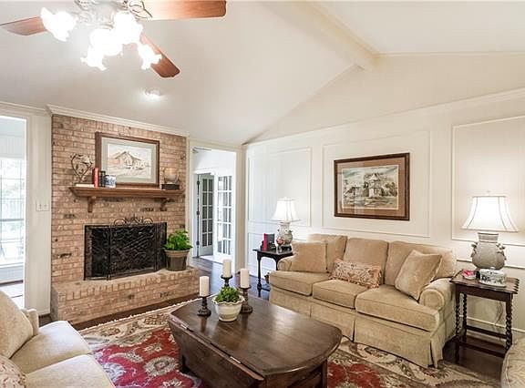 5th image of 1604 Woodcrest Ave