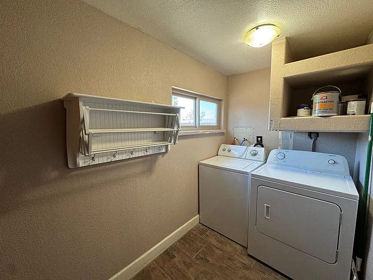 8893 S Calle Del Media — Photo 20