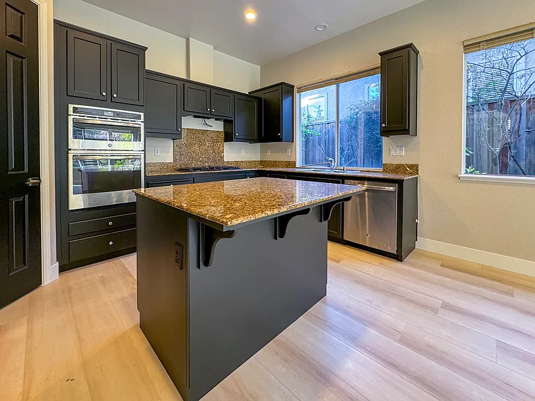 5181 Stone Canyon Dr — Photo 10