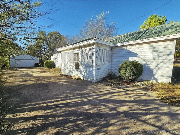 813 W Choctaw St, Tahlequah, OK 74464