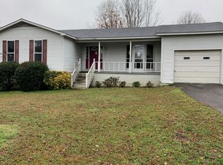 215 Walker Dr SW, Arab, AL 35016