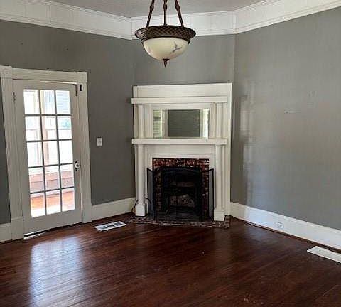 3rd image of 453 S Cherokee Rd