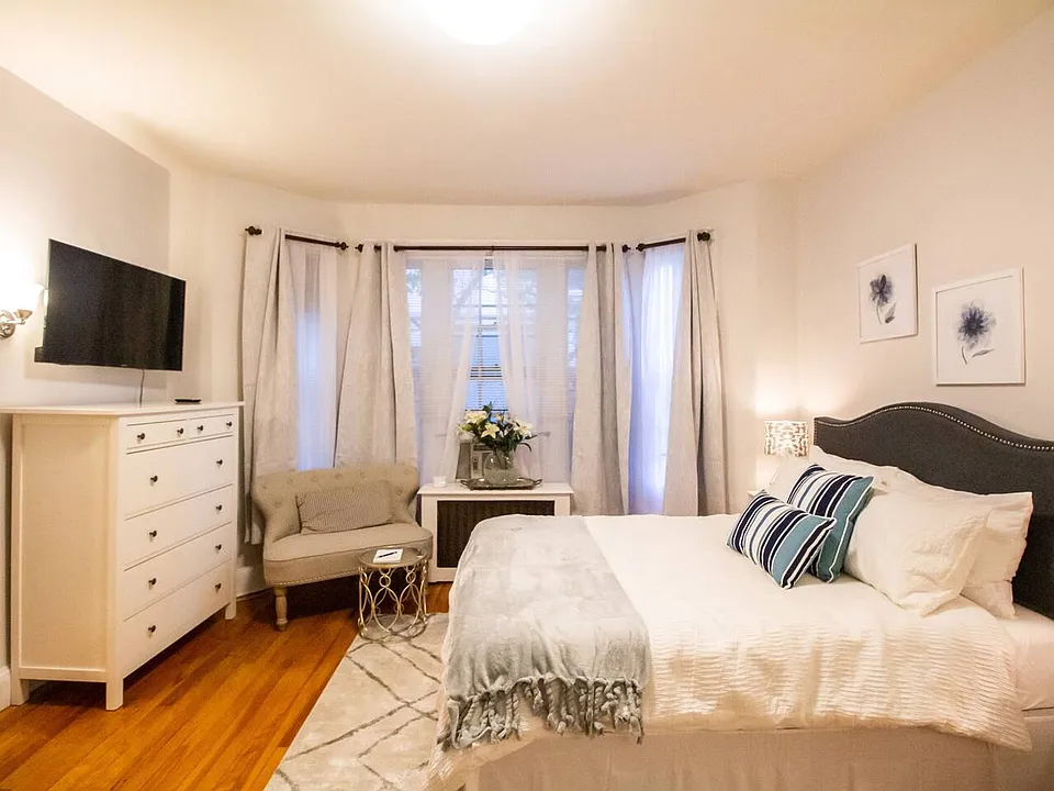 1253 Beacon St #1-ID1237926P