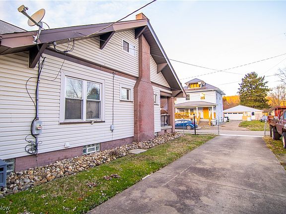 5th image of 90 Woodmont Ave