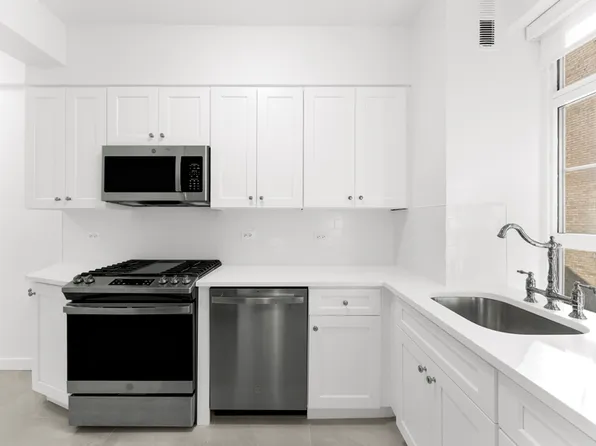 241 Central Park West image 2 of 10