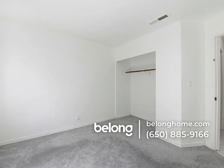 23460 Lakeridge Ave — Photo 9
