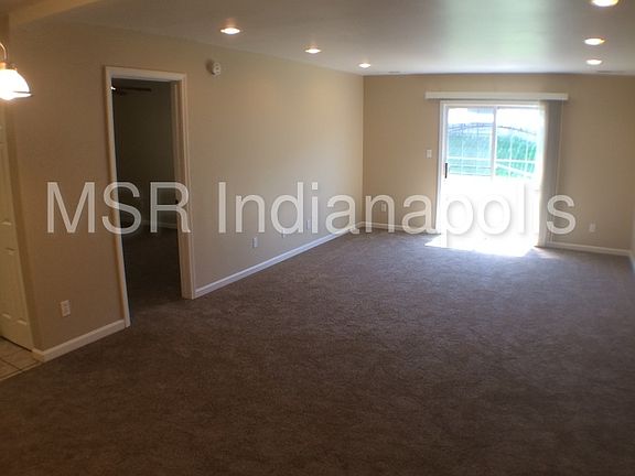 3rd image of 711 Muirfield Dr