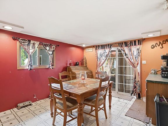 2nd image of 28616 W Benjamin Ave
