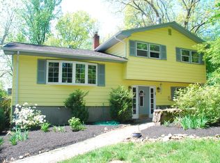 204 Dee Dee Dr, Glen Gardner, NJ 08826