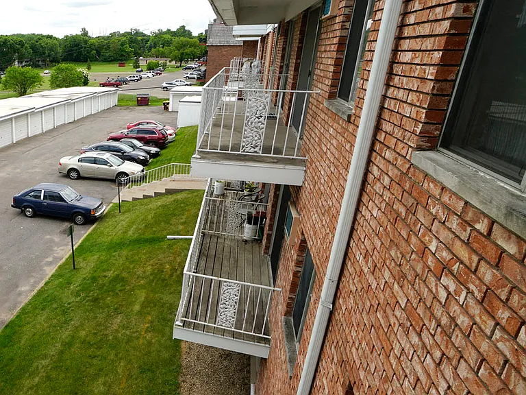Charlton Estates — Photo 20