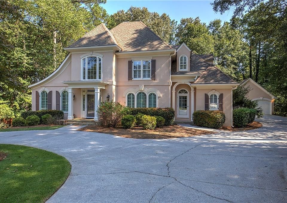 1st image of 15 Sterling Ct