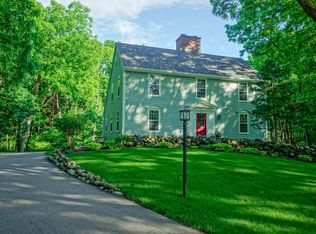 N11W31649 Pine Ridge Cir, Delafield, WI 53018