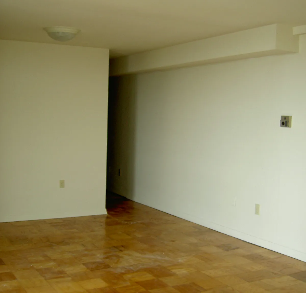 Bailey House Apartments — Photo 1
