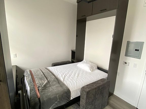 4th image of 2342 3rd St #303