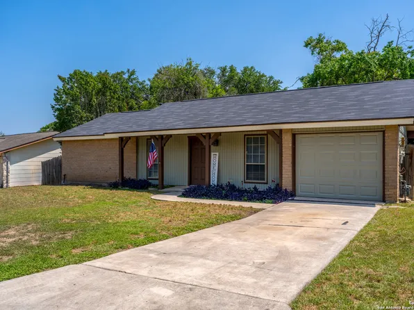 7722 Strolling Ln, Live Oak, TX 78233