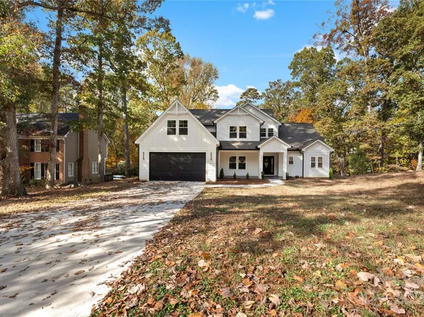 7409 Delta Lake Dr, Charlotte, NC 28215