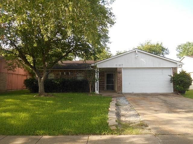 1st image of 5127 Parkridge Dr