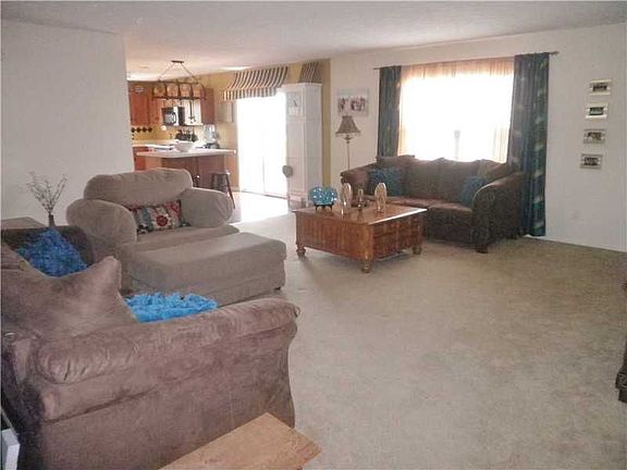 4th image of 6816 Harriet Dr