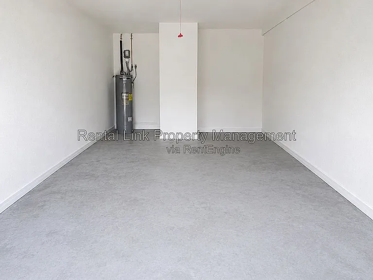 320 SW 3rd Pl #4 — Photo 29