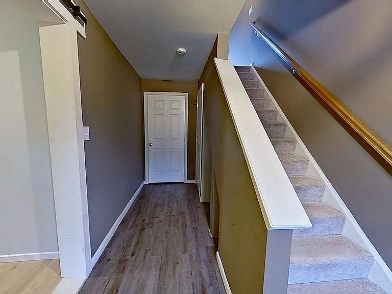 825 Rachel Dr — Photo 2
