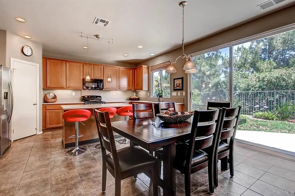 961 Bryce Canyon Ave — Photo 3