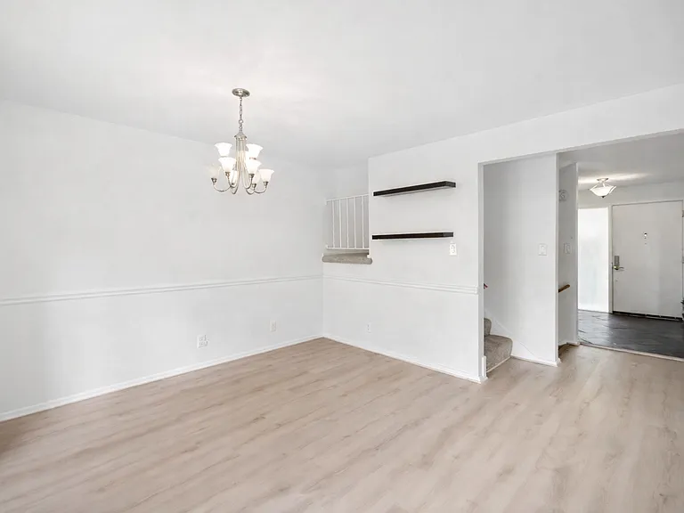 9923 Lake Landing Rd — Photo 10