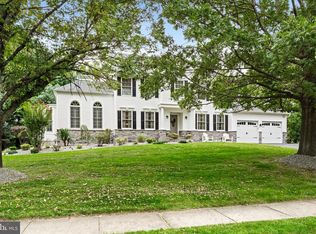 111 Laurel Dr, Robbinsville, NJ 08691
