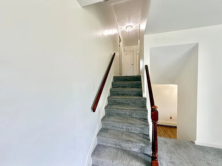 1160 Brentwood Ave — Photo 22