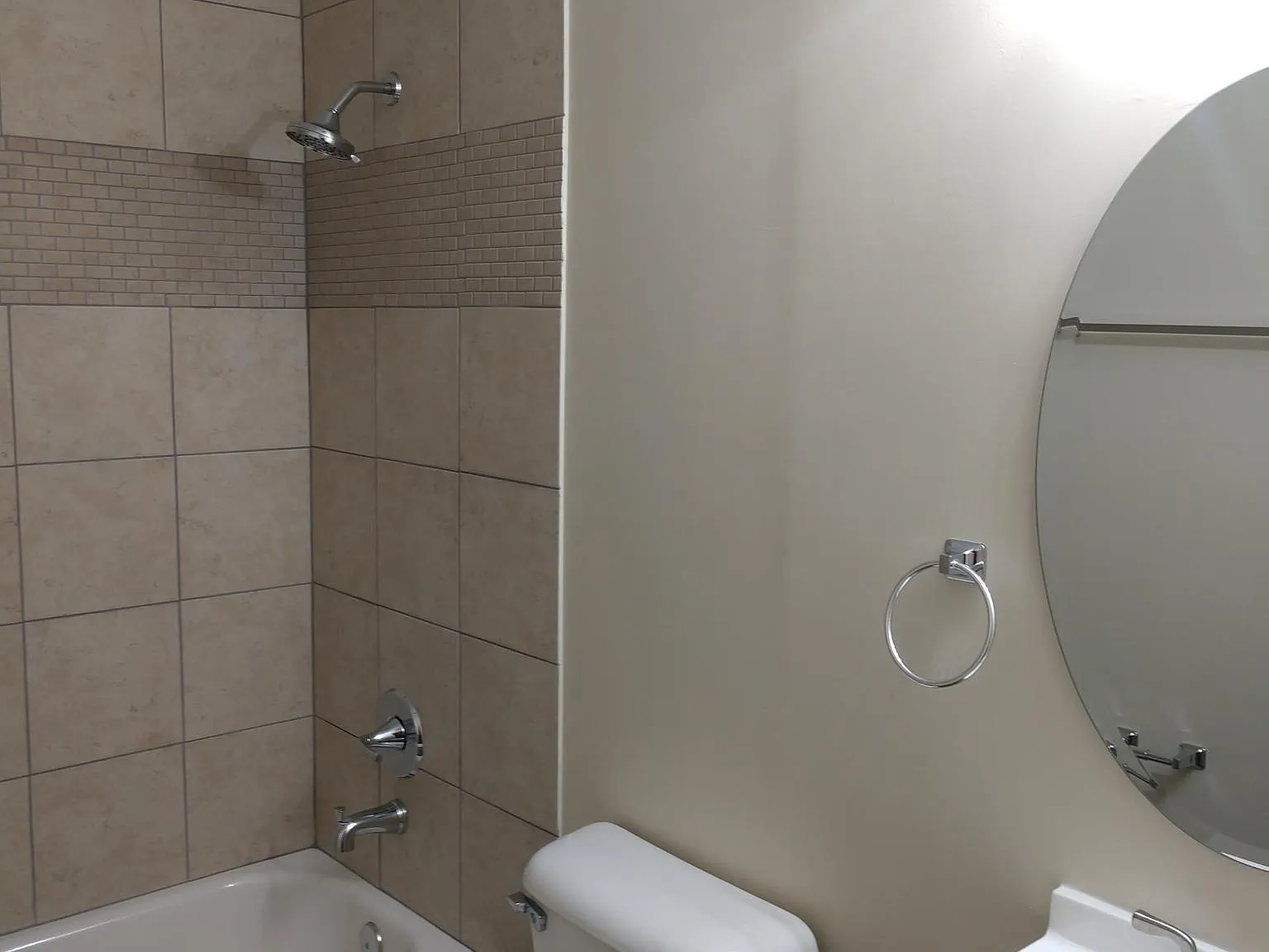 2 bed, 1.5 bath, $1,500 — Photo 2
