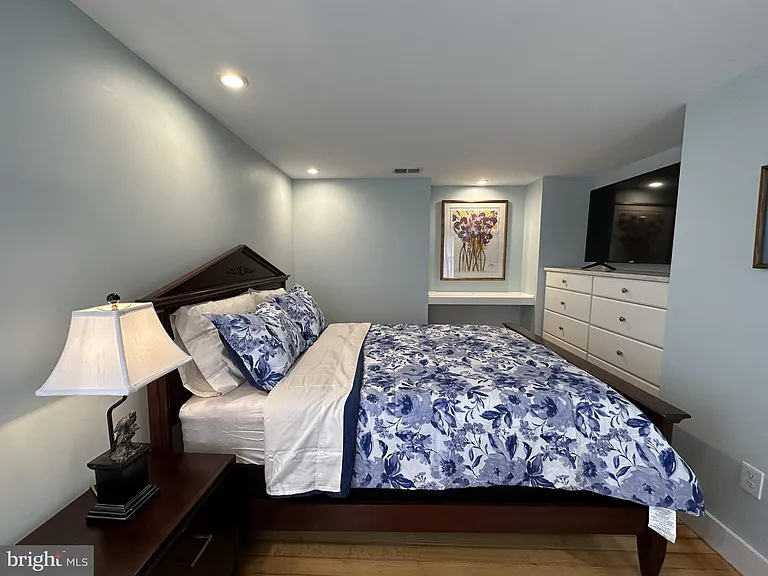 1627 Aliceanna St — Photo 35