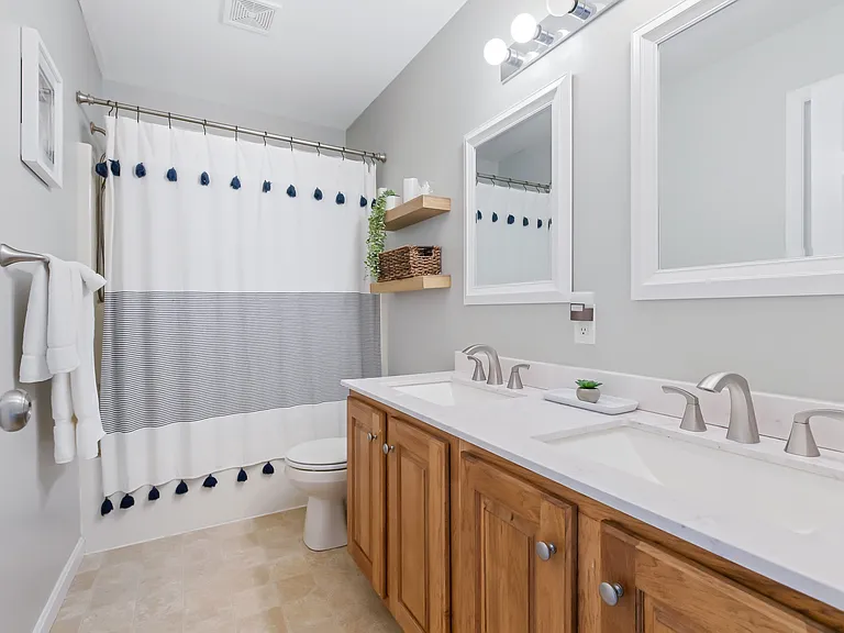 622 Royal View Dr — Photo 5