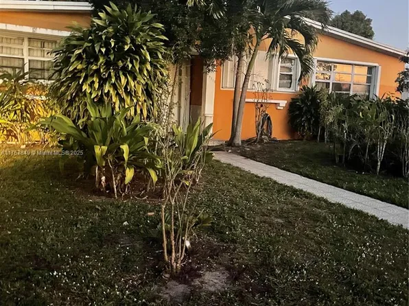 19511 NW 37th Ct, Miami Gardens, FL 33055