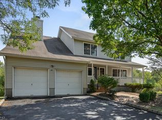 31 Yates Dr, Hillsborough, NJ 08844