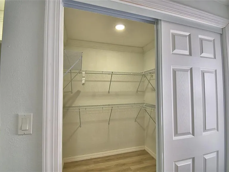 2405 Roslyn Ln #C — Photo 23