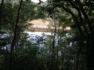 348 River Rd APT C6, Bluff City, TN 37618