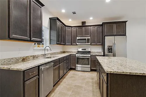 102 Kimble St #B Photo 1