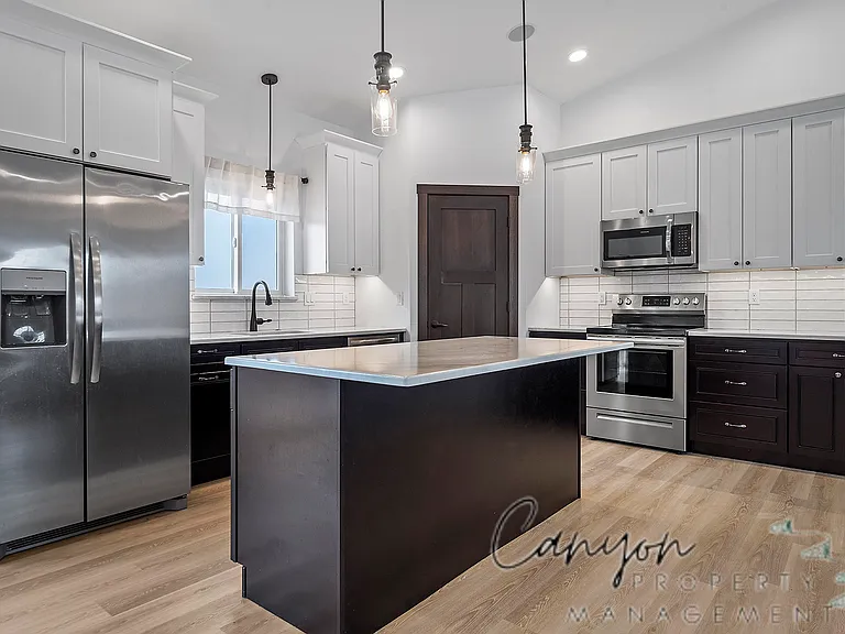 5847 Weatherby Loop — Photo 4