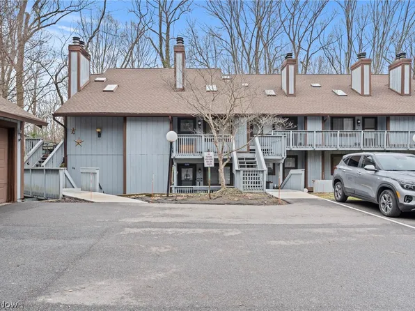 515 Meredith Ln APT 2A, Cuyahoga Falls, OH 44223