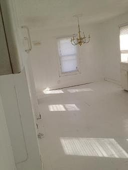 2nd image of 203 Pulaski St