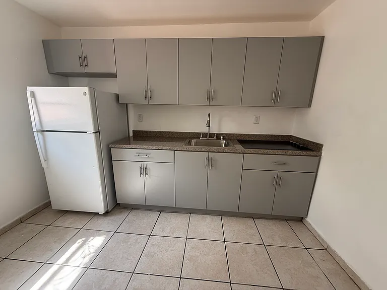 4710 SW 3rd St — Photo 1