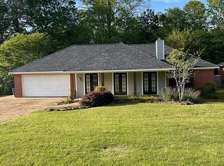 140 Oak Ridge Cir, Madison, MS 39110