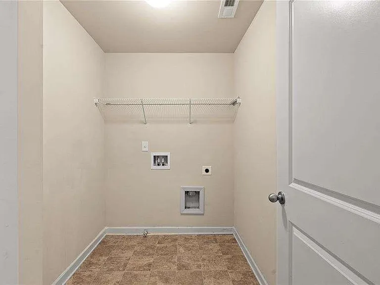 113 Oakview Psge #1 — Photo 14