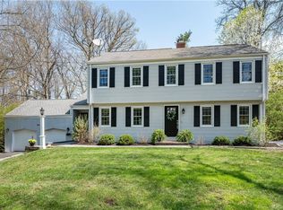 48 Woodridge Cir, West Hartford, CT 06107