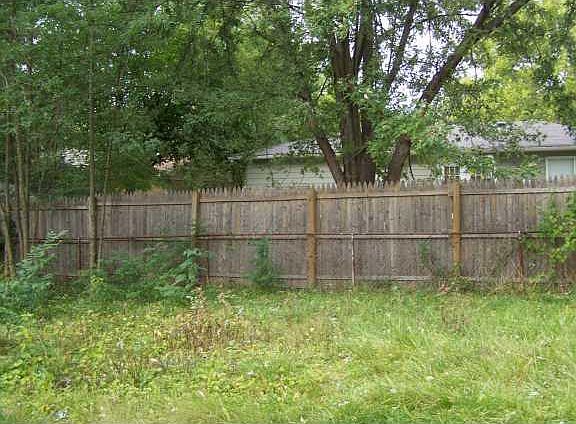 3rd image of 2258 N Herod Ct