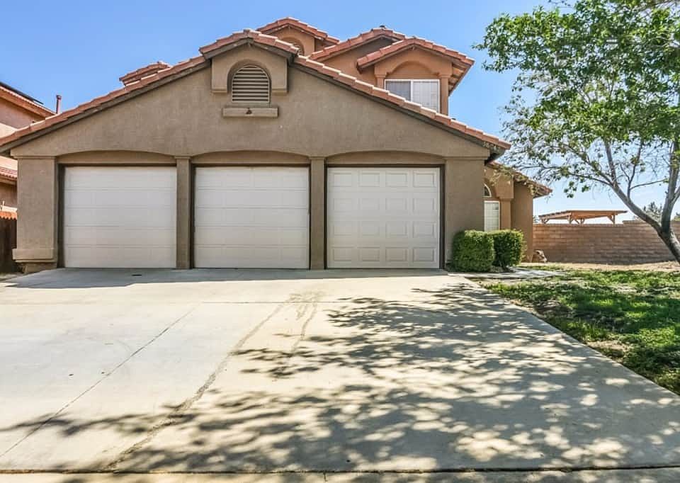 1st image of 38942 Glenwood Dr