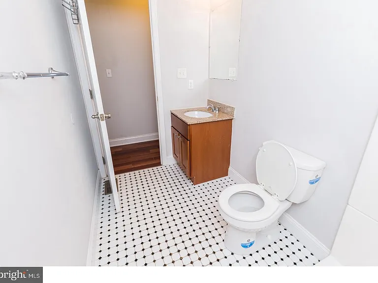 931 N 19th St #1 — Photo 15